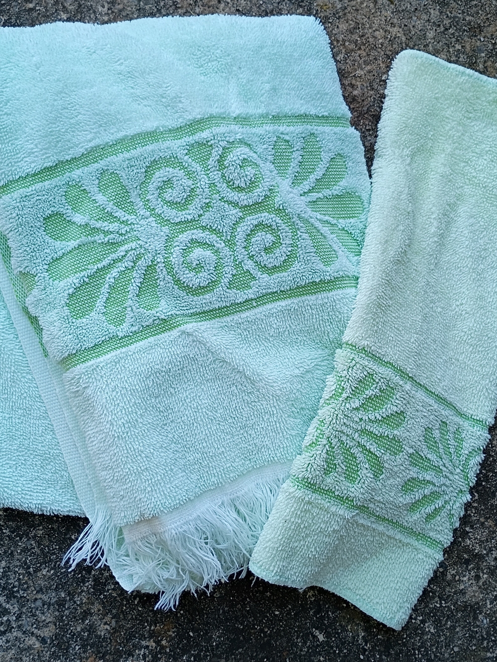 Vtg Cannon Monticello Towel Lime Green Sculptured Floral Washcloth Bath Towel